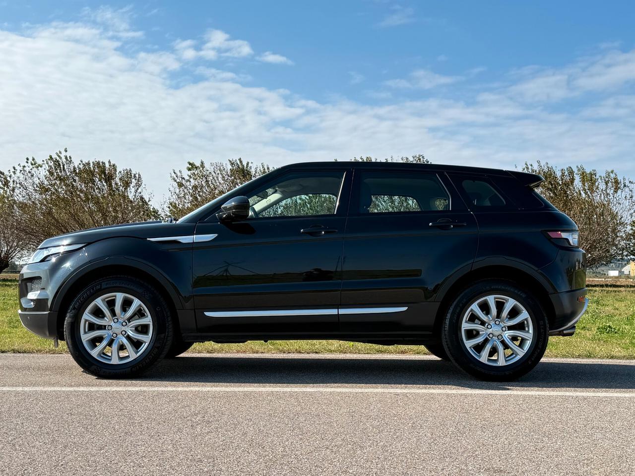Land Rover Range Evoque 2.2 Sd4 190cv 5p. Pure Tech "SERVICE + FATTURE"