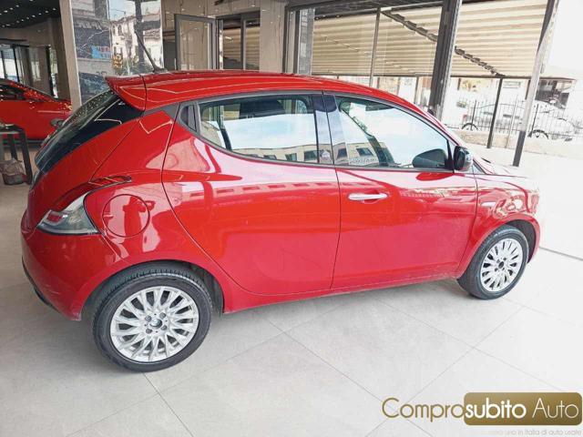 LANCIA Ypsilon 1.0 FireFly 5 porte S&S Hybrid Ecochic Gold