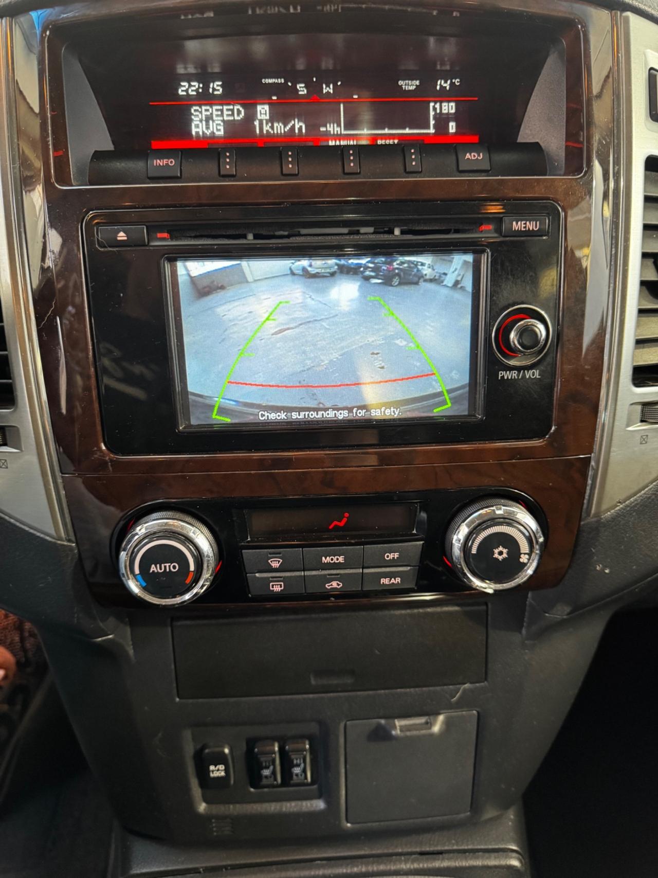 Mitsubishi Pajero 3.2 DI-D 16V 5p. Intense DPF