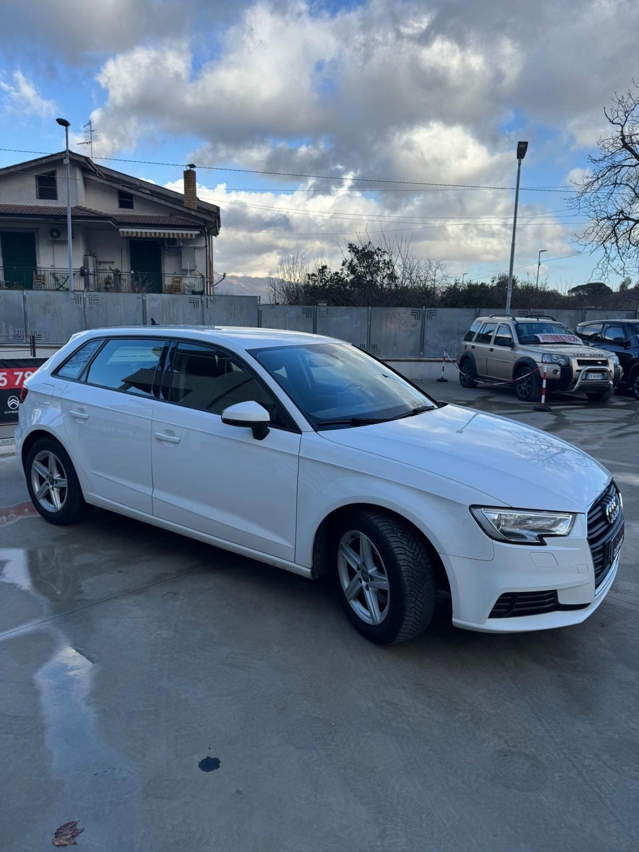 Audi A3 SPB 30 g-tron S tronic Business