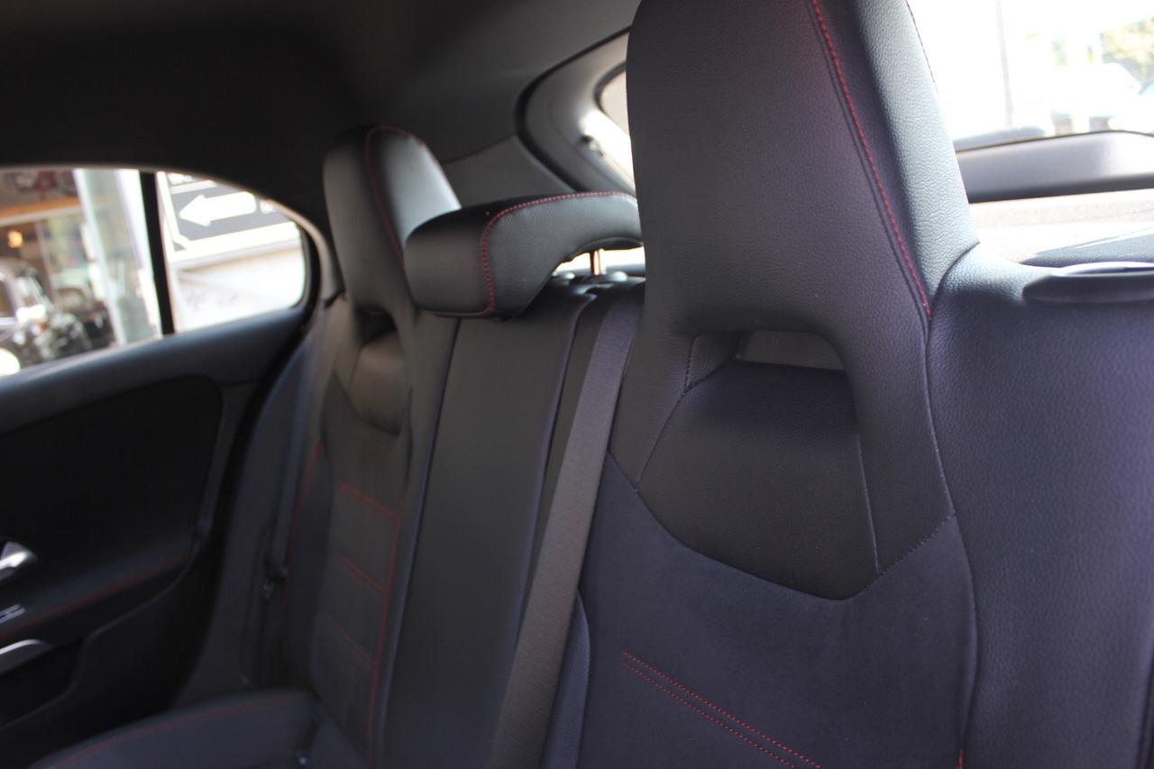 Mercedes-benz A 200 D AUTOMATIC PREMIUM AMG LINE CERCHI 19''