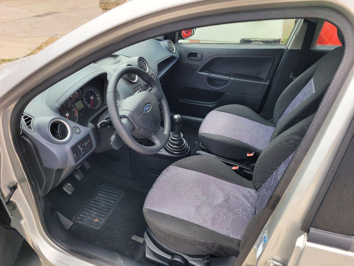 FORD - Fiesta - 1.2i 16V 5 porte Ghia