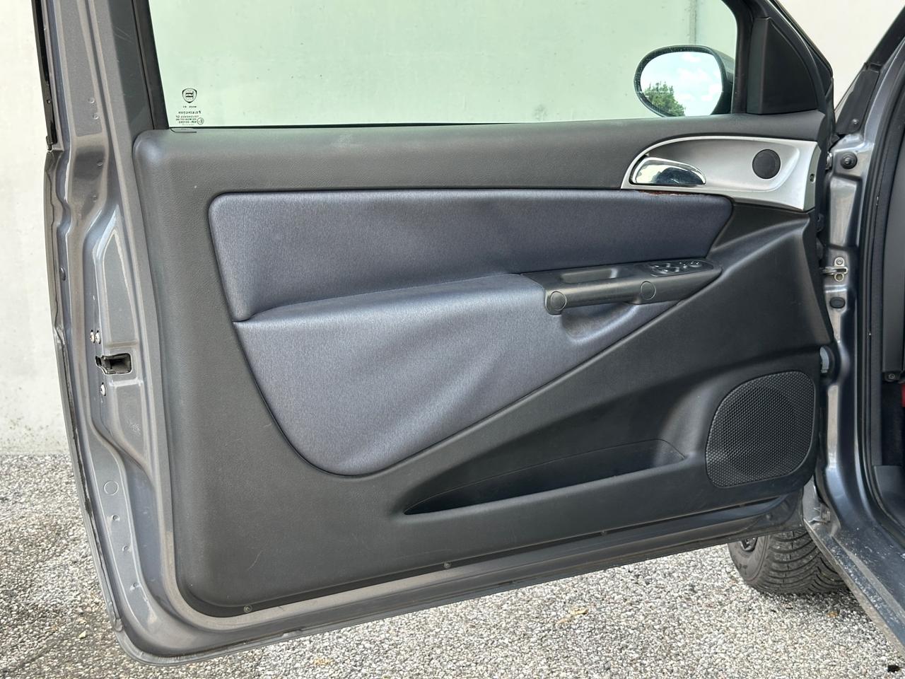 Lancia Ypsilon 1.2 Gpl Neopatentati