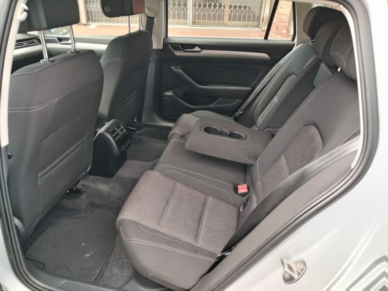 Volkswagen Passat Comfortline 1.6 TDI