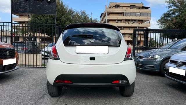 LANCIA Ypsilon 1.0 FIREFLY S&S HYBRID GOLD*R.CAM*CARPLAY*LED*TEL