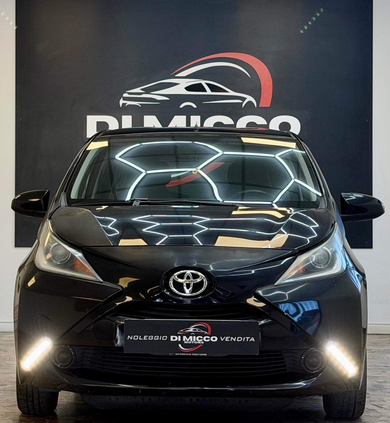 Toyota Aygo 1.0 VVT-i 69 CV 5 porte x-wave MMT