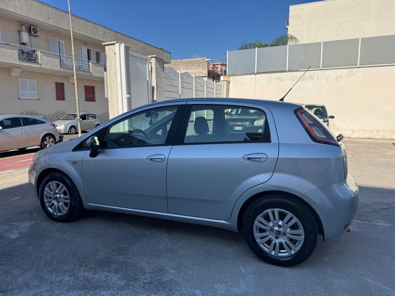 Fiat Punto 1.3 DIESEL 75CV Lounge 31/12/2013