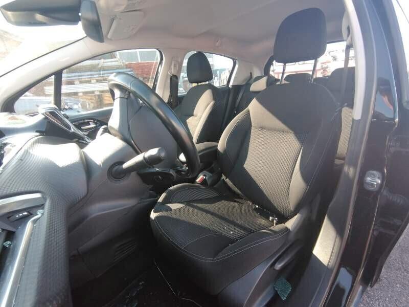 Peugeot 208 PureTech 82 5 porte Allure