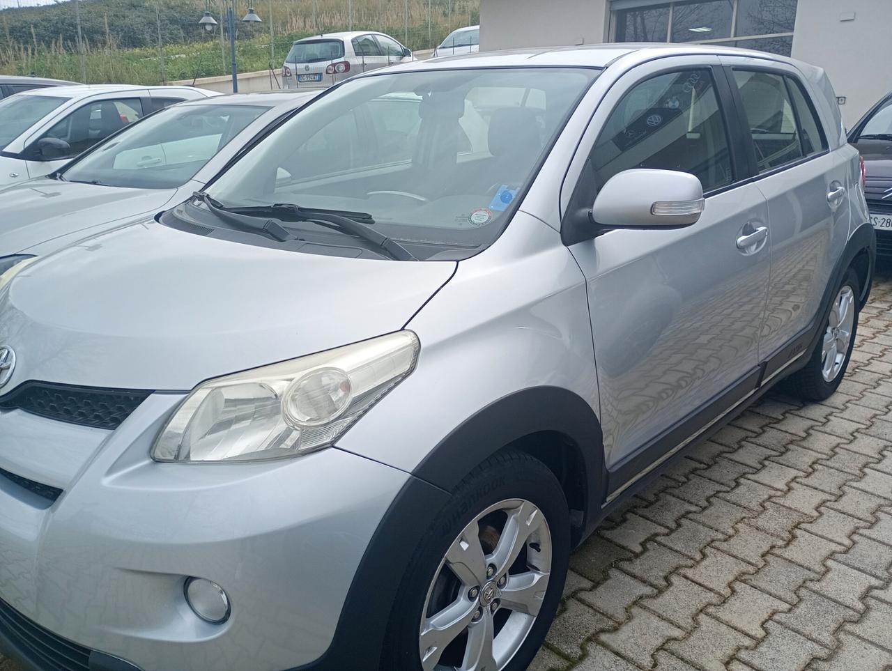 Toyota Urban Cruiser D-4D TREK 4X4