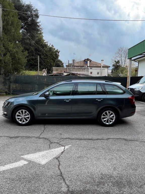 Skoda Octavia 1.6 TDI CR 90 CV Wagon Executive