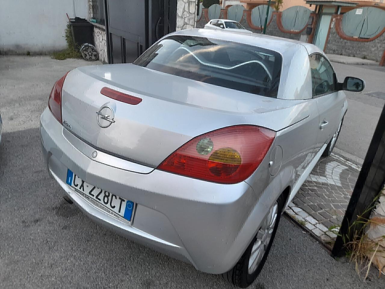 Opel Tigra TwinTop 1.4 16V Enjoy