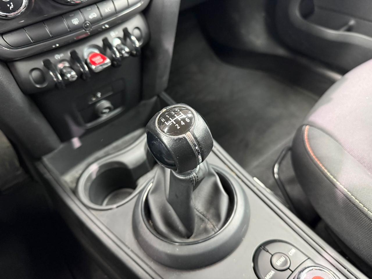 Mini One Countryman 1.5 D JCW (329)