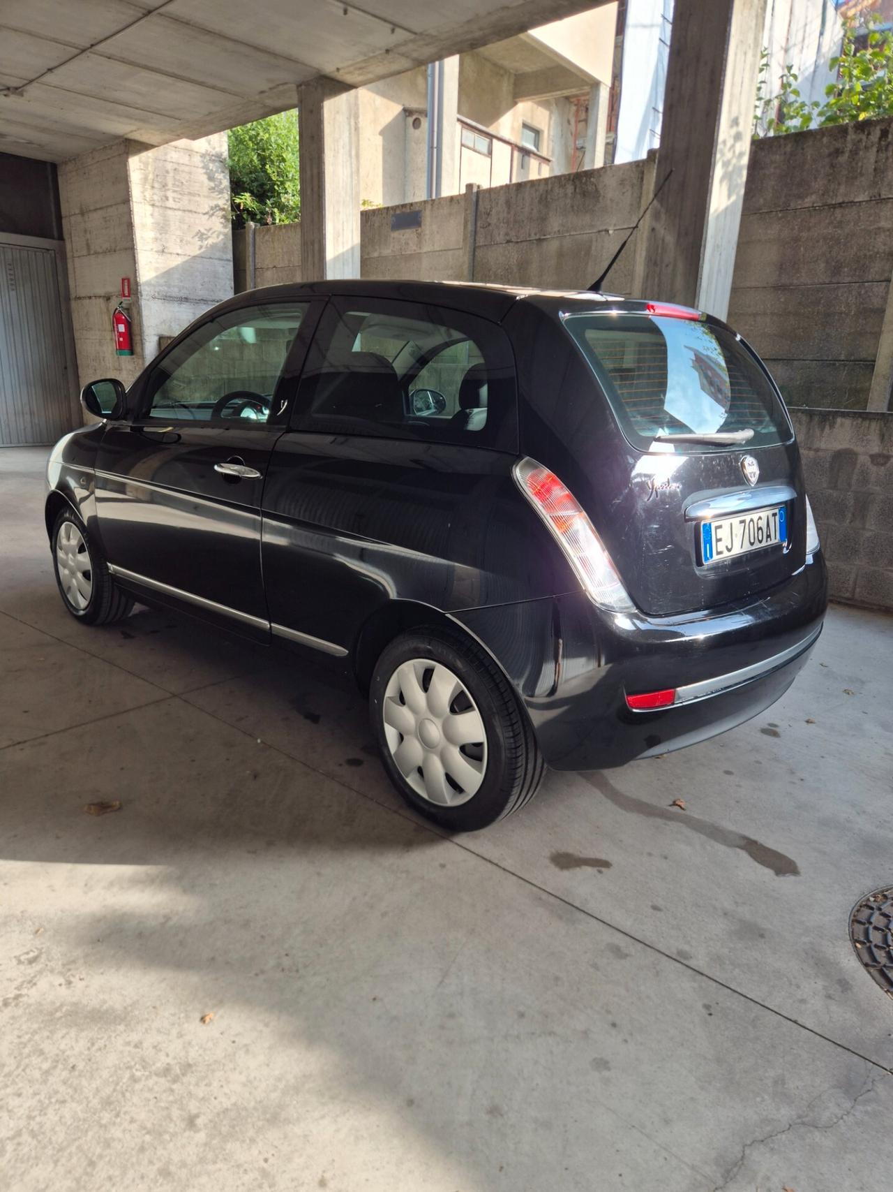 Lancia Ypsilon 1.2 69 CV Platinum euro 5 neo patentati