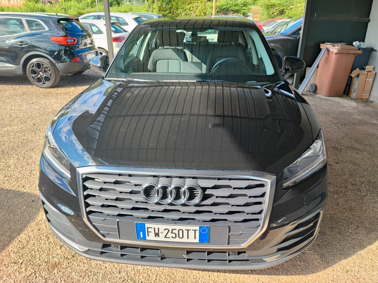 Audi Q2 30 TDI Business Design