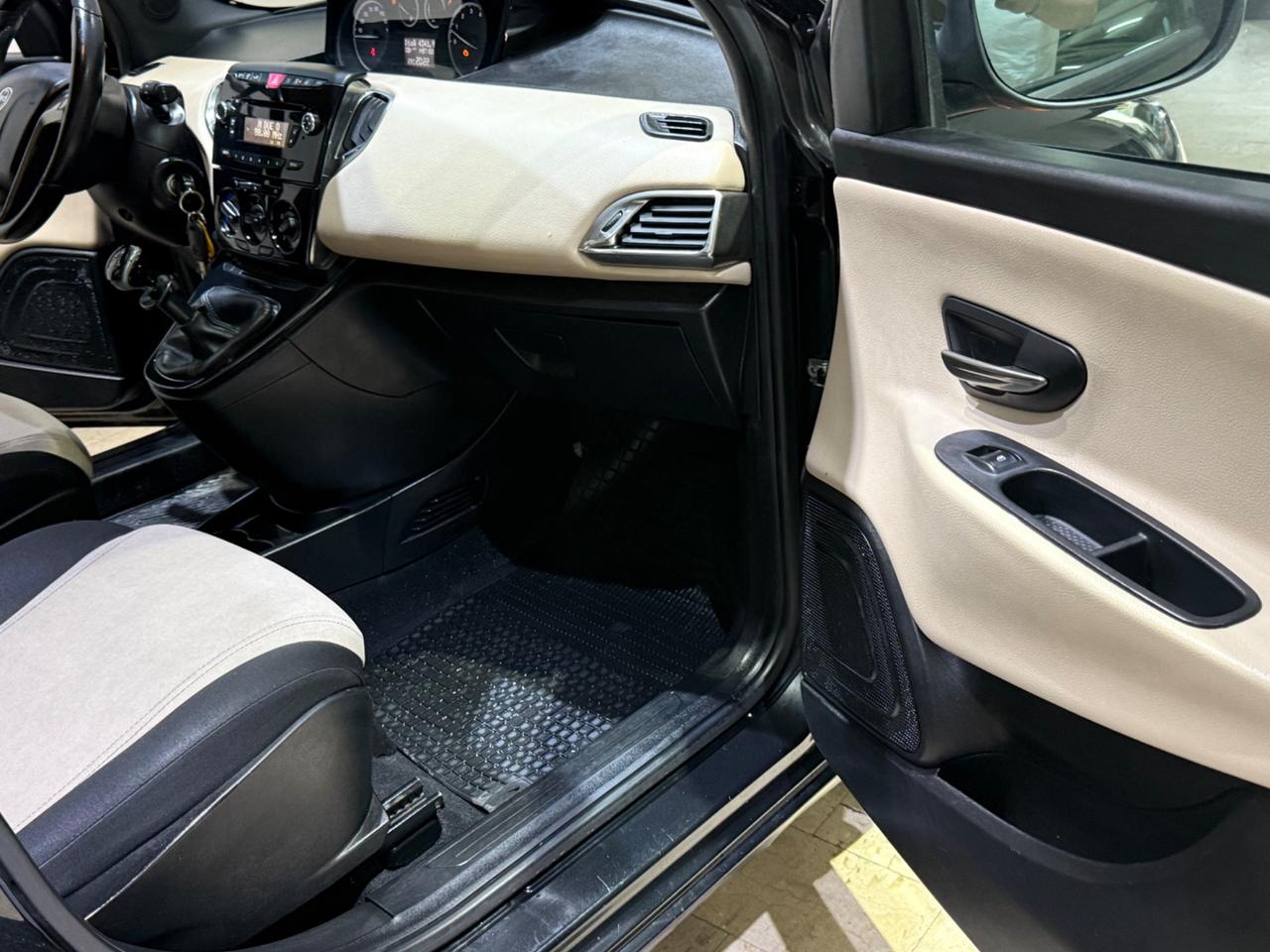 Lancia Ypsilon 1.2 69 CV 5 porte GPL Ecochic Gold
