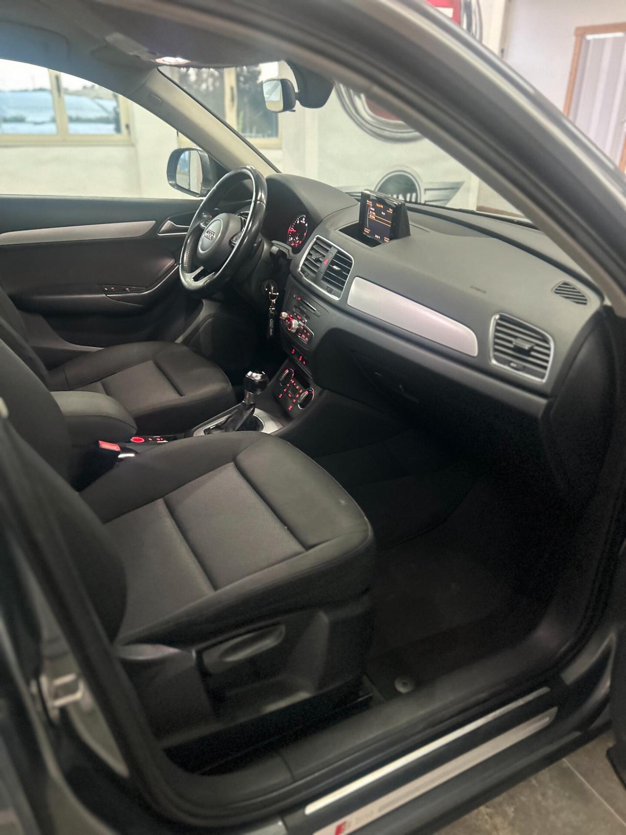Audi Q3 2.0 TDI 120CV S tronic S-LINE 04/2017