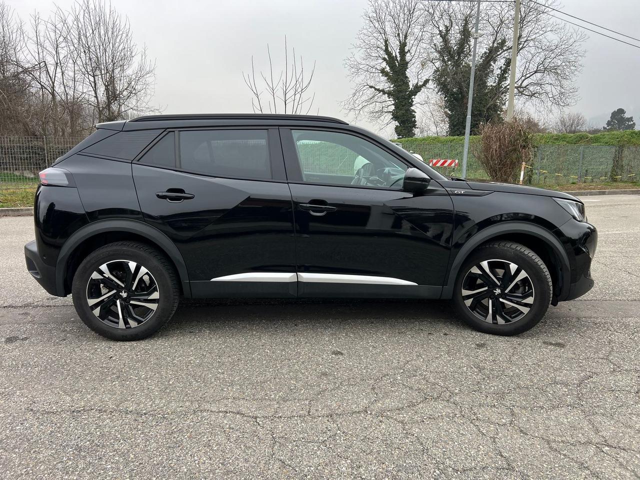 Peugeot 2008 GT 1.5 Blue HDI 130