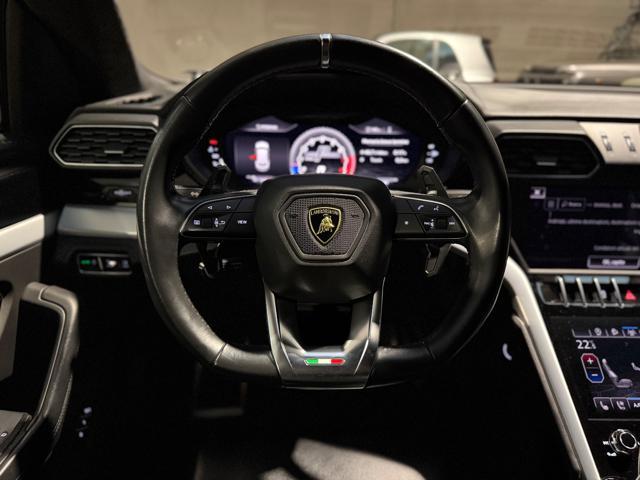 LAMBORGHINI Urus 4.0