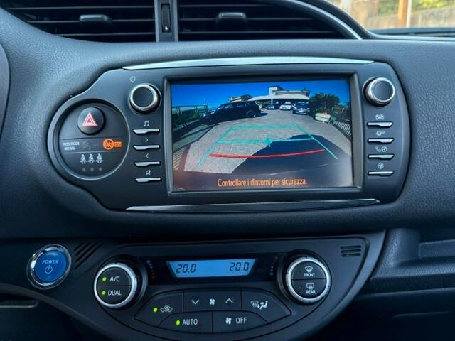 Toyota Yaris 1.5 Hybrid 5 porte Lounge Red/Bronze