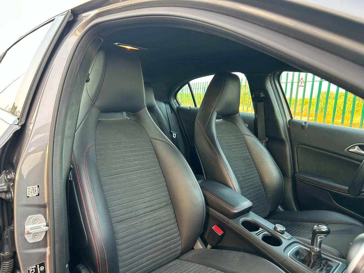 Mercedes-benz A 180 d Premium