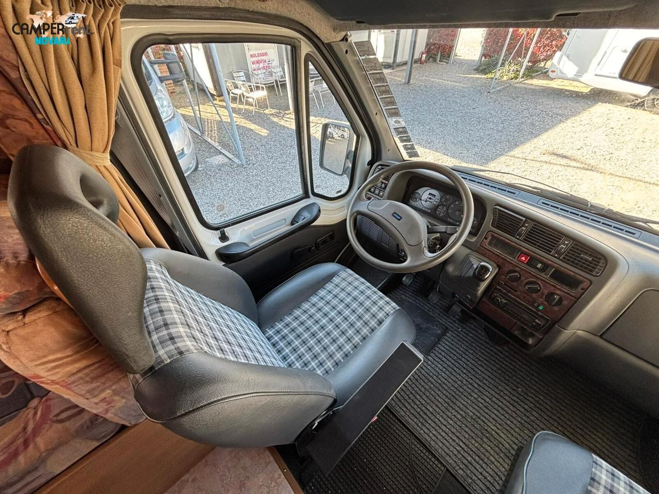 RAPIDO LE RANDONNEUR 890 - LETTI A CASTELLO IN CODA