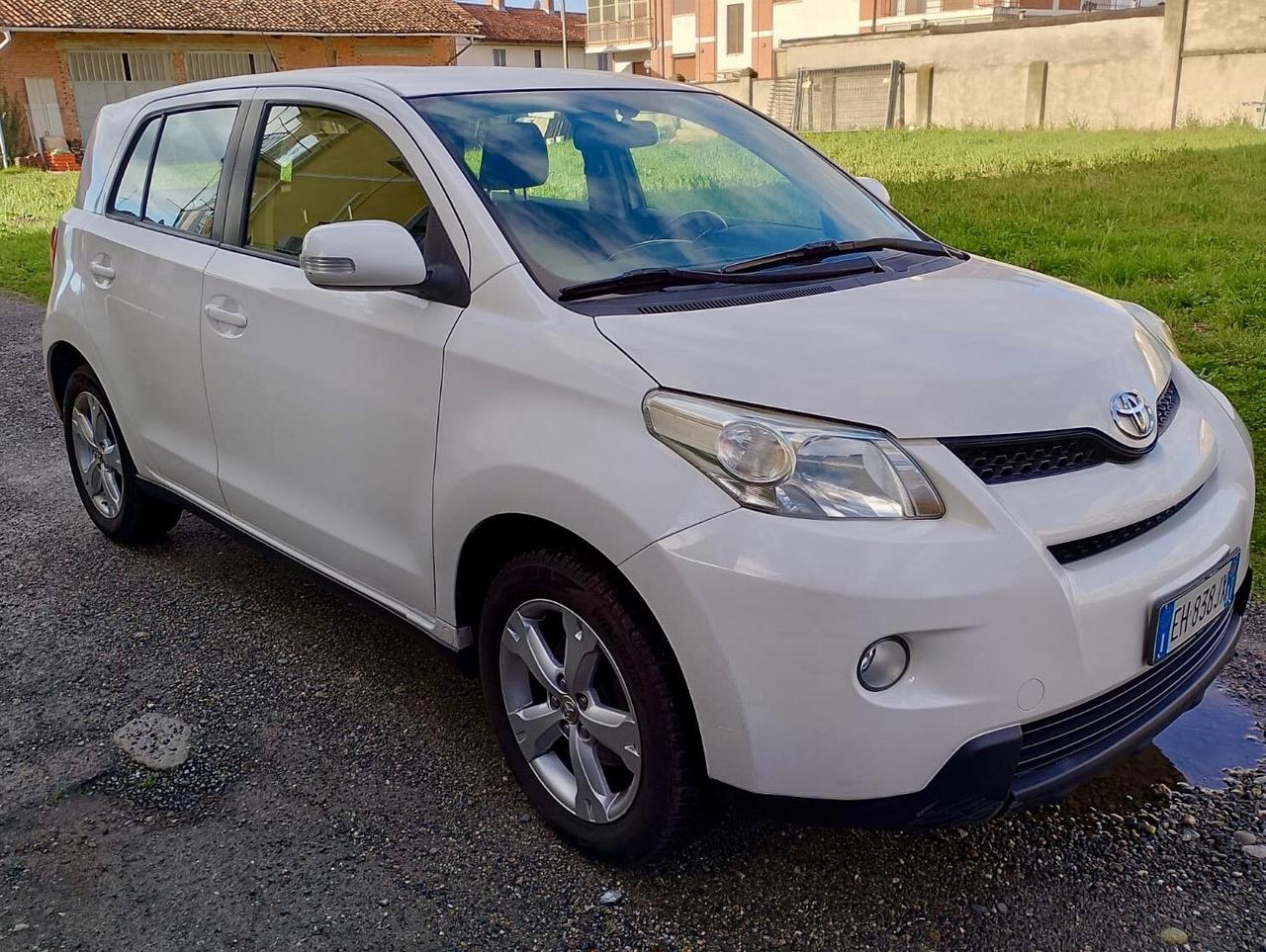 Toyota Urban Cruiser Urban Cruiser 1.4 D-4D AWD Luxury