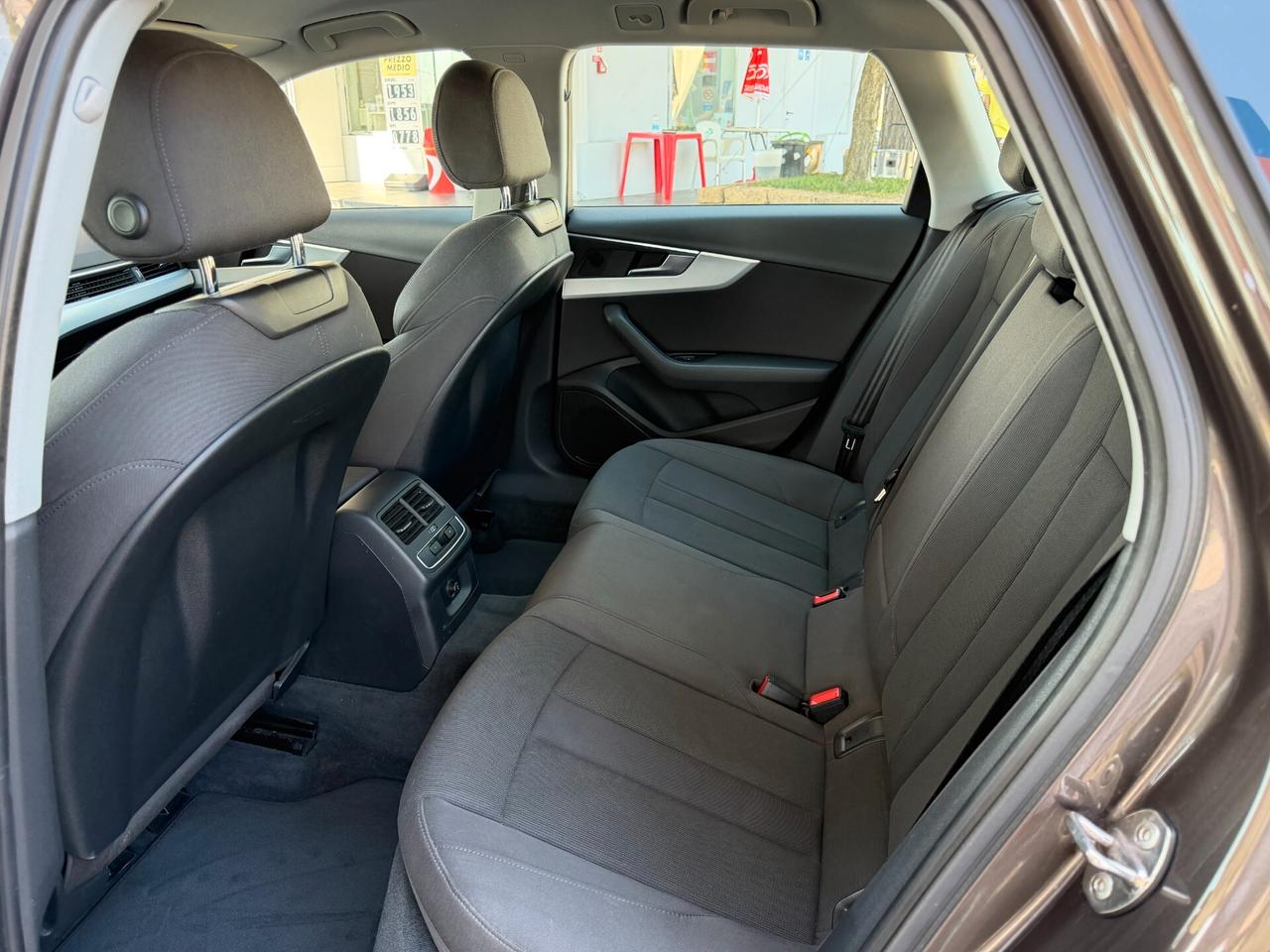 Audi A4 Avant 2.0 TDI 150 CV Business Sport