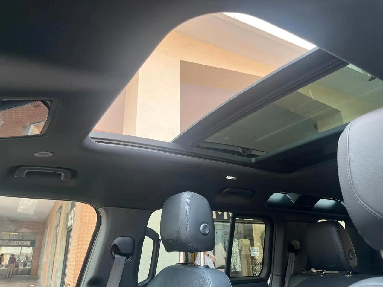 Land Rover Defender 110 3.0D I6 250 CV AWD Auto X-Dynamic HSE