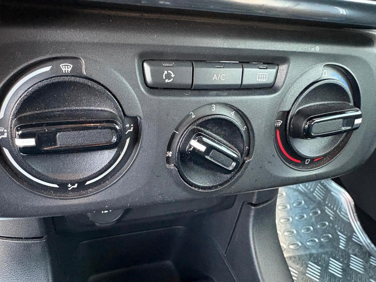 Citroen C3 FEEL PureTech 82 SPOTICAR