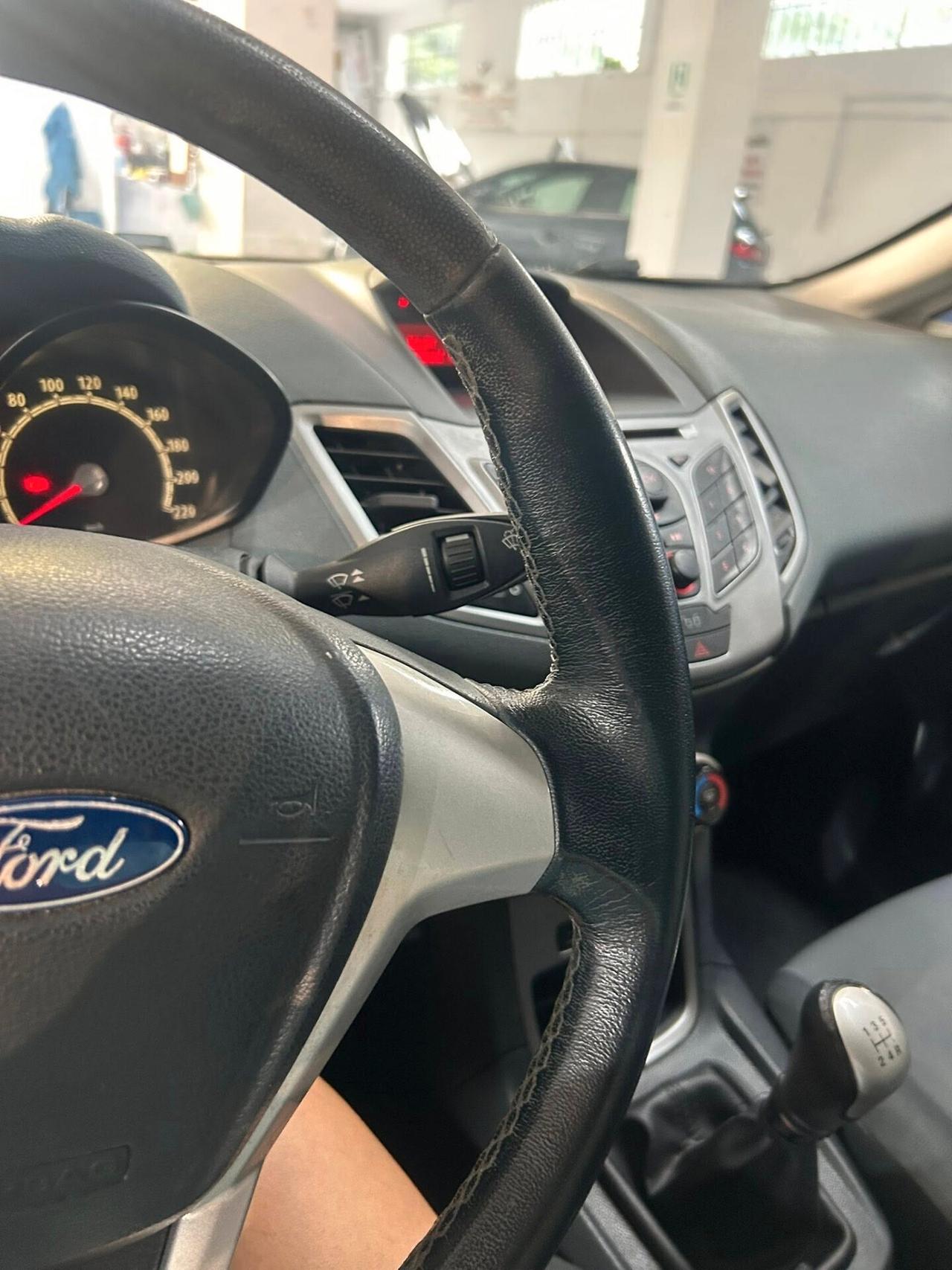 Ford Fiesta 1.2 82 CV 5 porte