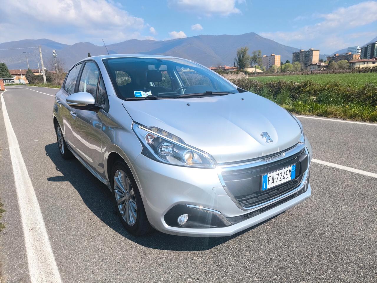PEUGEOT 208 1,2 BENZ- KM 70000-UNIPROPRIETARIO-EURO 6