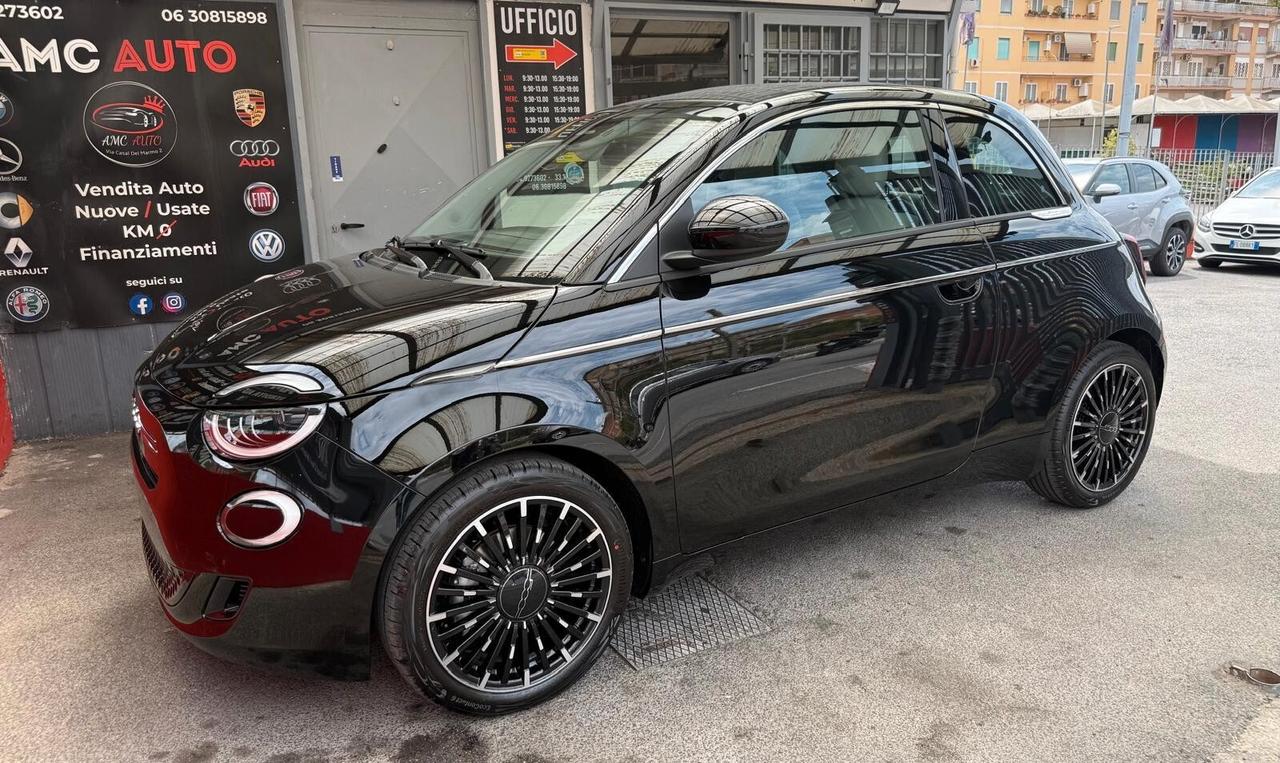 Fiat 500 Cabrio Hybrid La Prima