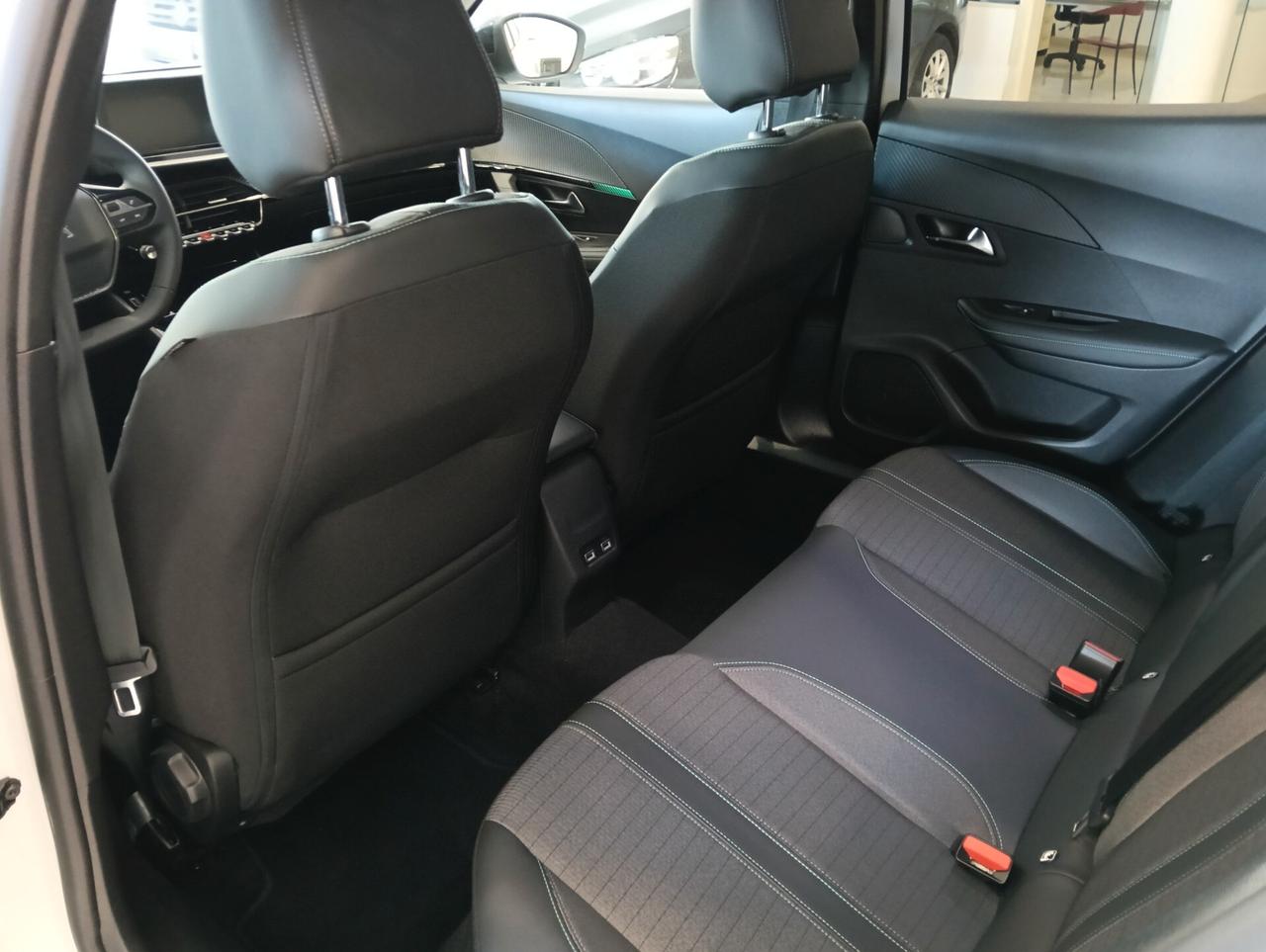 Peugeot 2008 BlueHDi 110 S&S Allure Pack