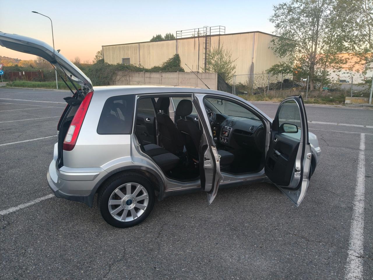 Ford Fusion 1.6 5 porte SOLAMENTE 115.000 KM