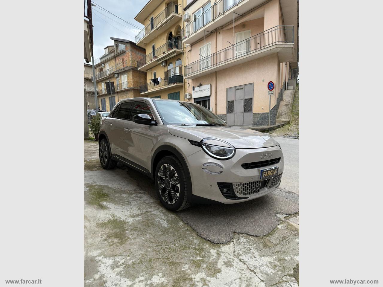 FIAT 600 Hybrid 110 CV DCT MHEV La Prima II