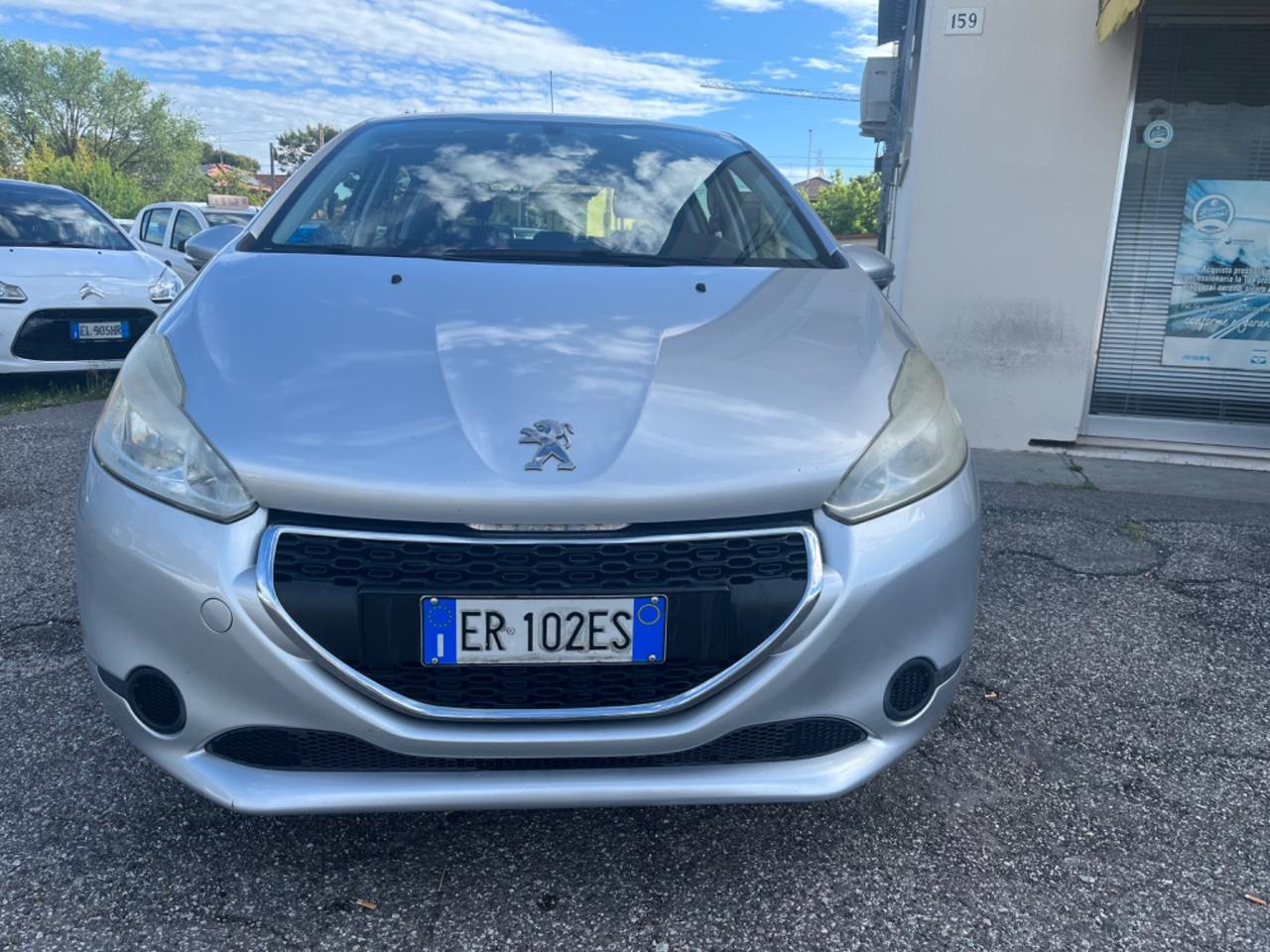 Peugeot 208 1.2 VTi 82 CV 3 porte Allure ok neopatentati