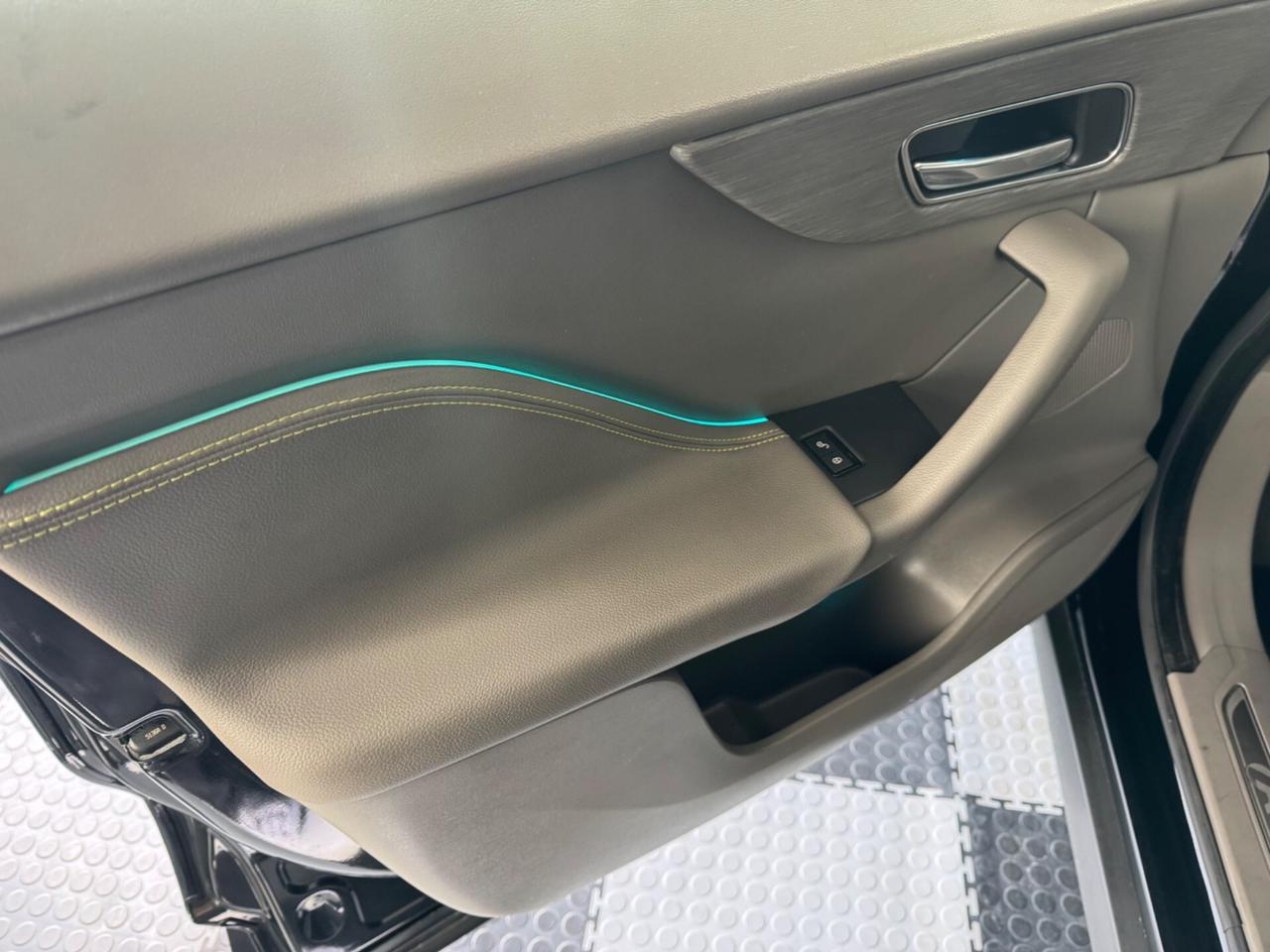 Jaguar F-Pace 2.0 D 180 CV AWD R-Sport