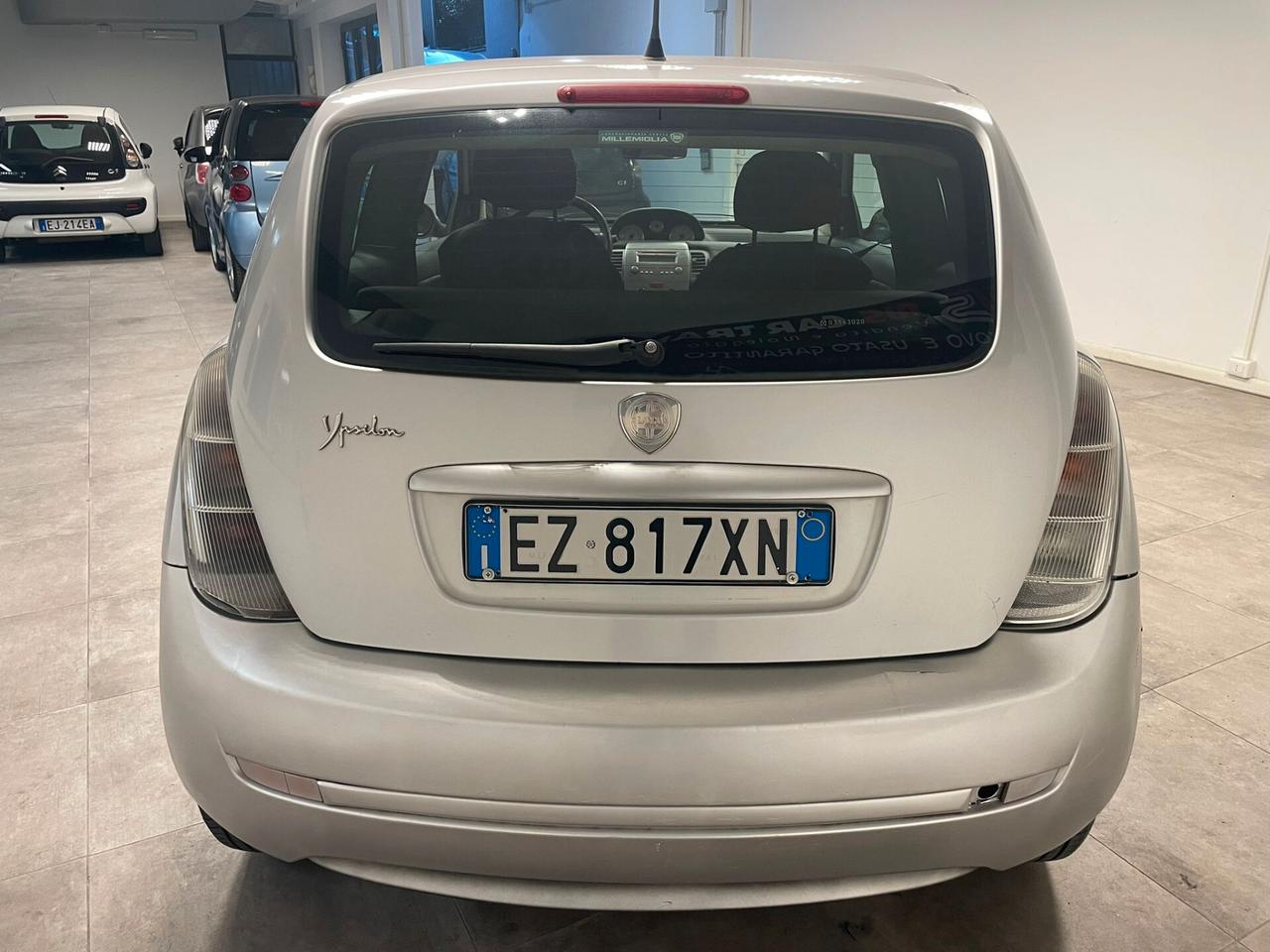 LANCIA YPSILON 1.2-OK NEOPATENTATI