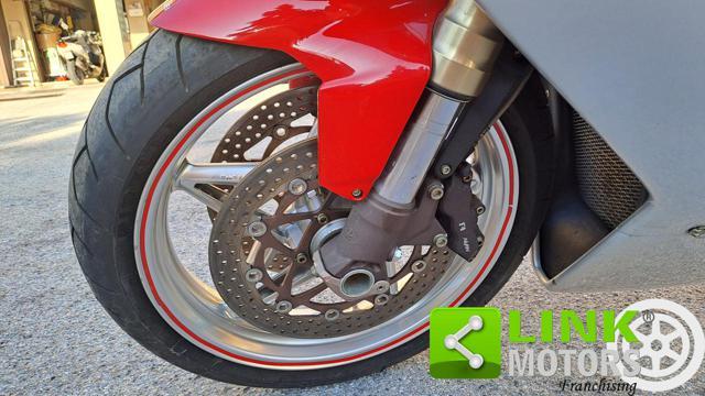 MV AGUSTA F4 1000 .