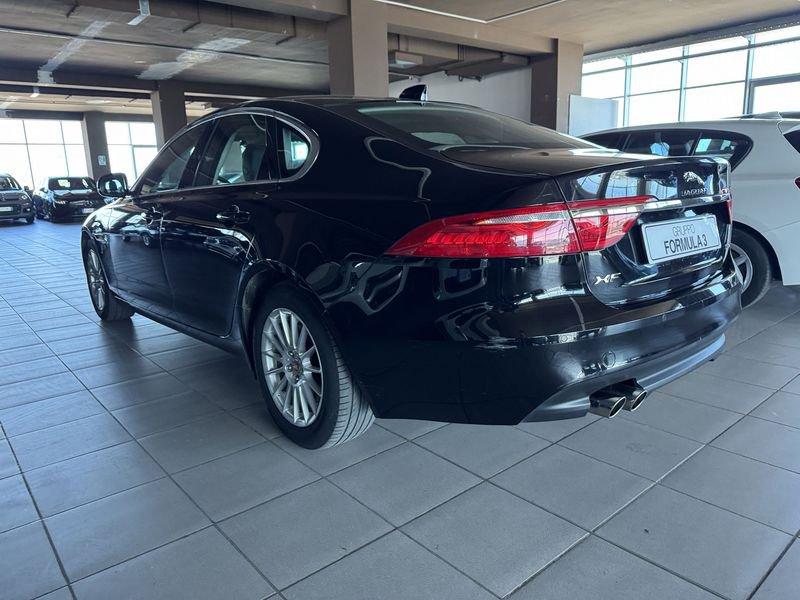 Jaguar XF 2.0D i4 180cv PRESTIGE AUTO