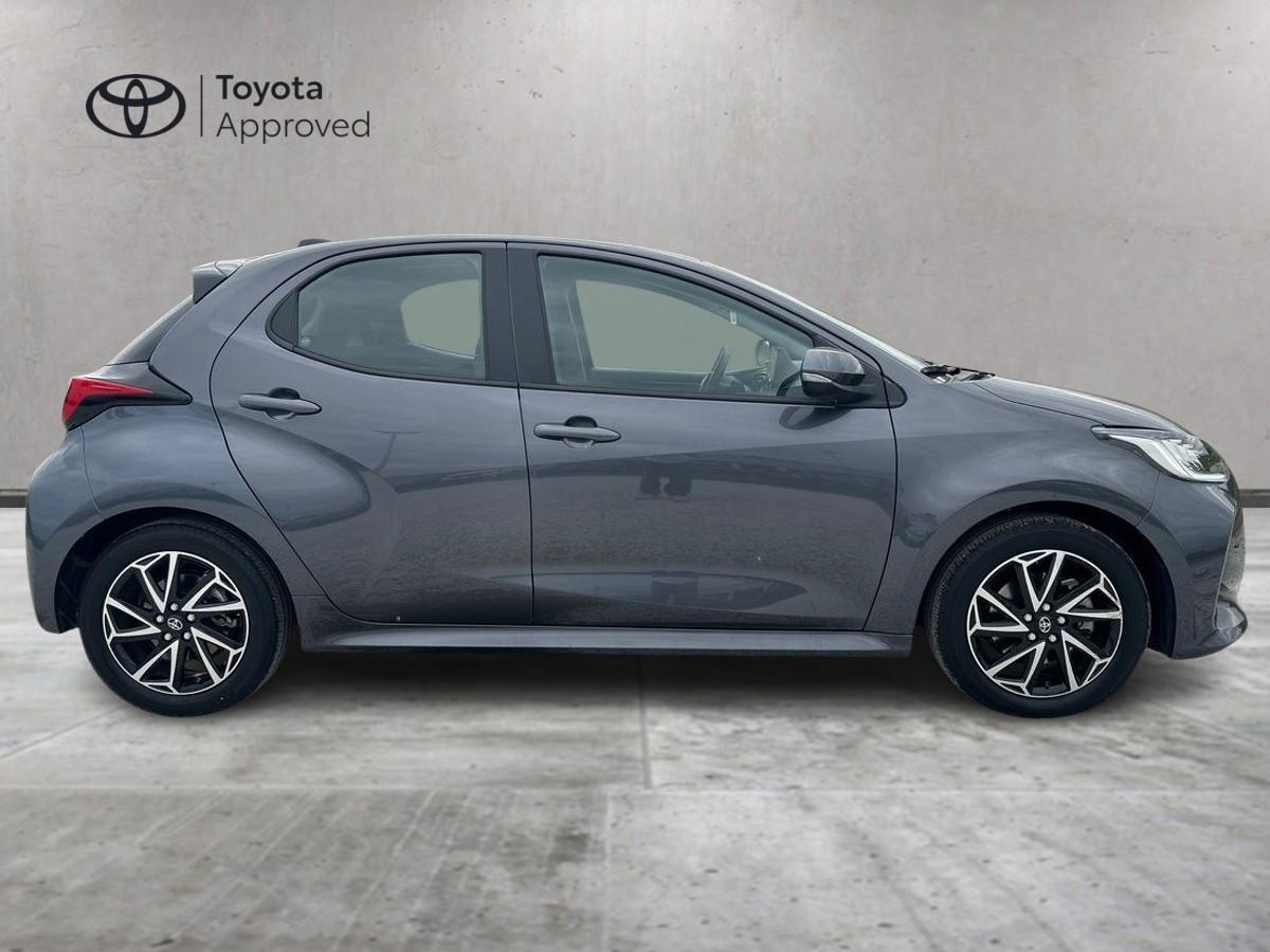 TOYOTA Yaris 4ª serie - Yaris 1.5 Hybrid 5 porte Trend