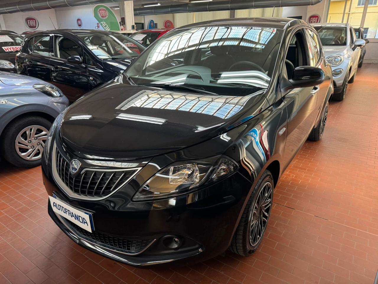 Lancia Ypsilon 1.0 FireFly 5 porte S&S Hybrid Gold