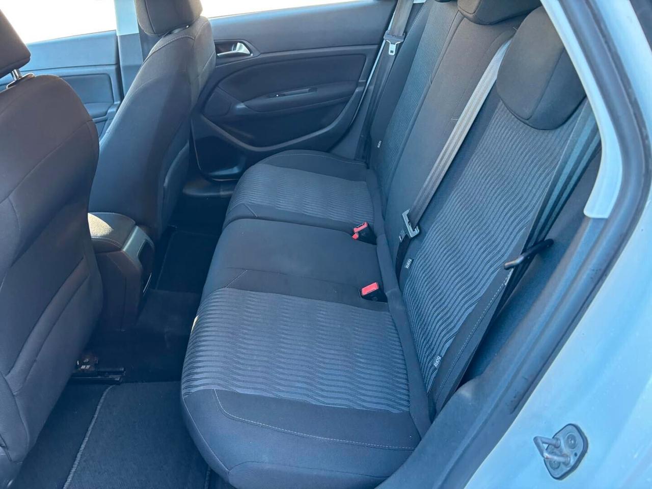 Peugeot 308 BlueHDi 100 S&S SW Active