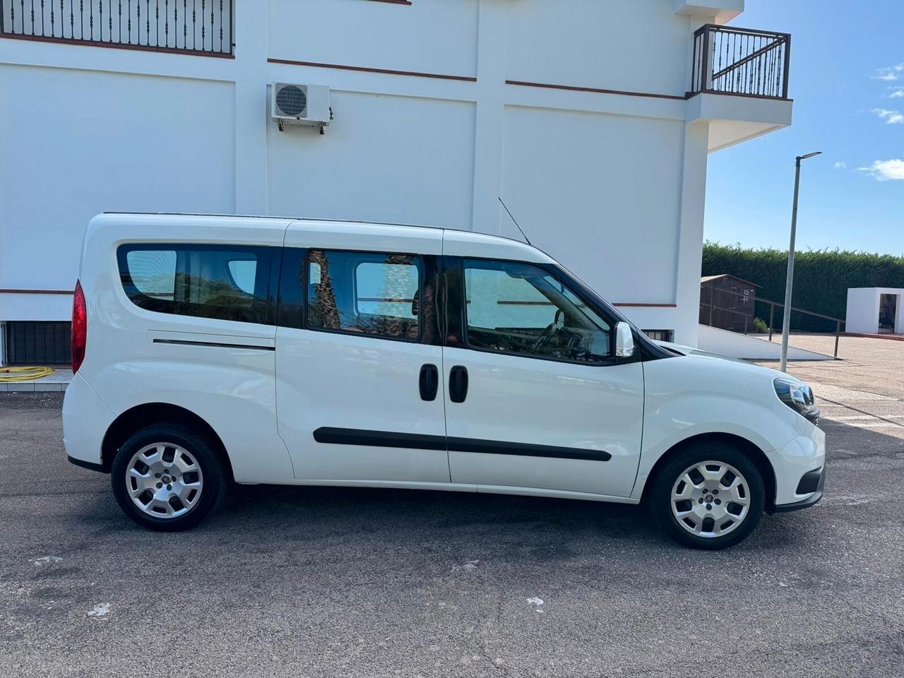 Doblò MAXI AUTOCARRO A POSTI