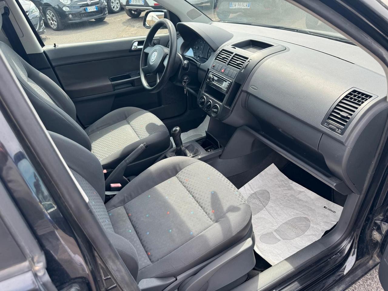 Volkswagen Polo 1.2 BENZ 5P KM 89000 - 2003