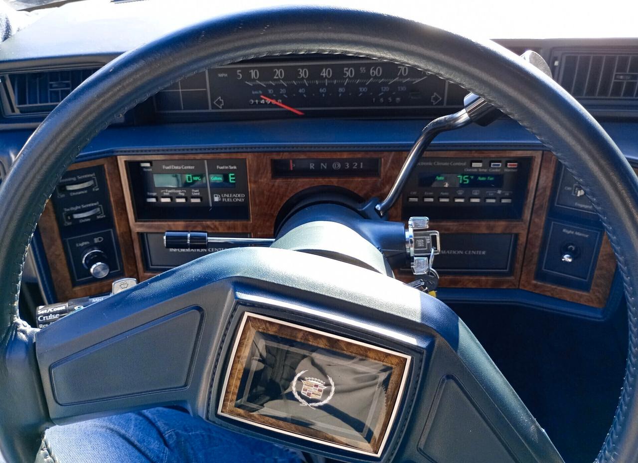 Cadillac Fleetwood 1985 ASI Full Optional