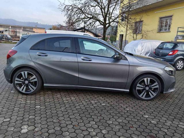 MERCEDES-BENZ A 180 d Premium