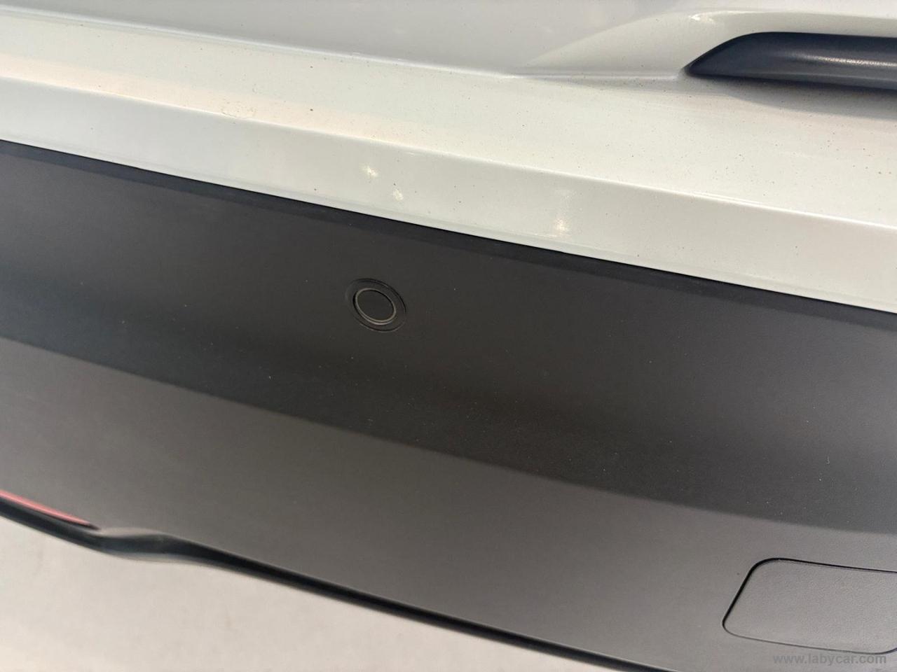 TOYOTA C-HR 1.8 Hybrid E-CVT Trend