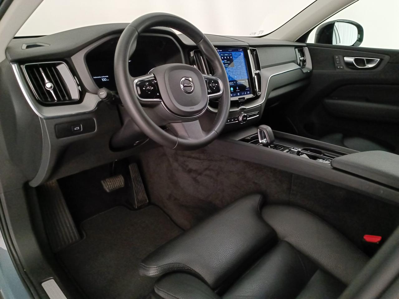VOLVO XC60 2.0 b4 Plus Dark auto