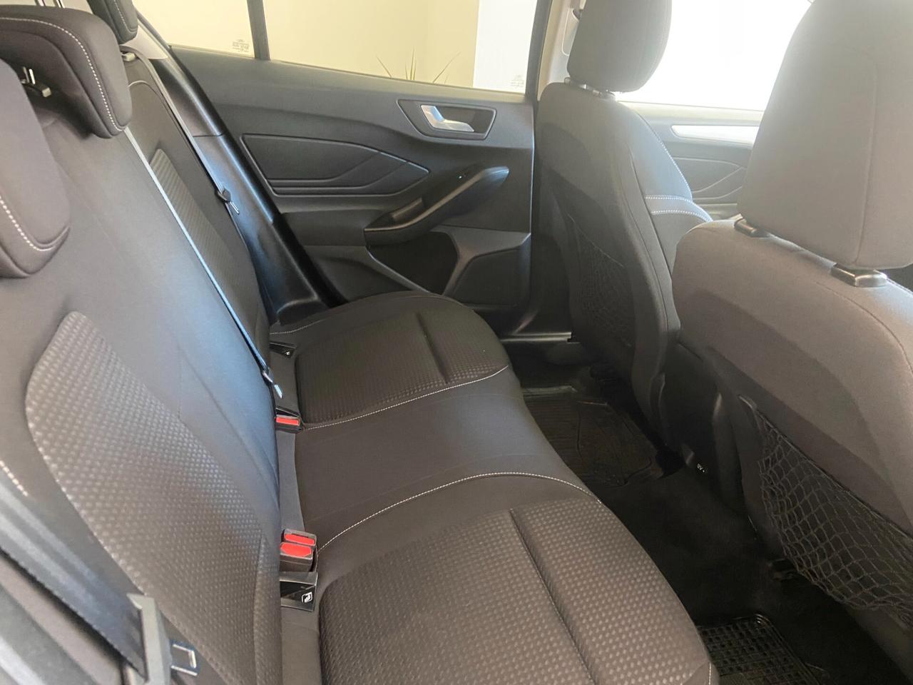 Ford Focus 1.5 Titanium 120 cv